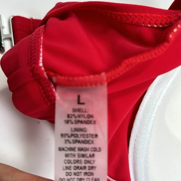 Red and white bikini size L for the top and M/L for the white bottom - Picture 6 of 6
